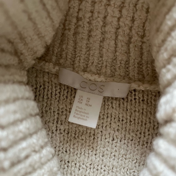 COS turtleneck vest 🐢 - Picture 2 of 3